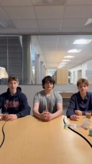 BULLDOG BITES EPISODE 11 - Irv Eats editors Navy and Ben are joined by writer Julian Rothman, a man of many talents, as they review chocolate mouse with peppermint bits!!! HAPPY HOLIDAYS BULLDOGS 🎄🎅🕎❄️